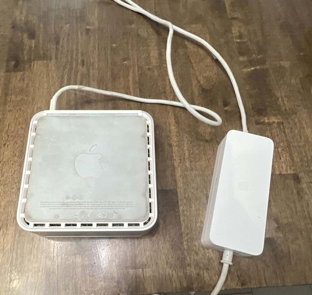 Apple Mac Mini Model A1283 Desktop Computer With Power Adapter - Picture 4 of 5